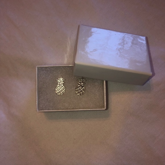 Sterling silver pineapple earrings - Picture 2 of 3